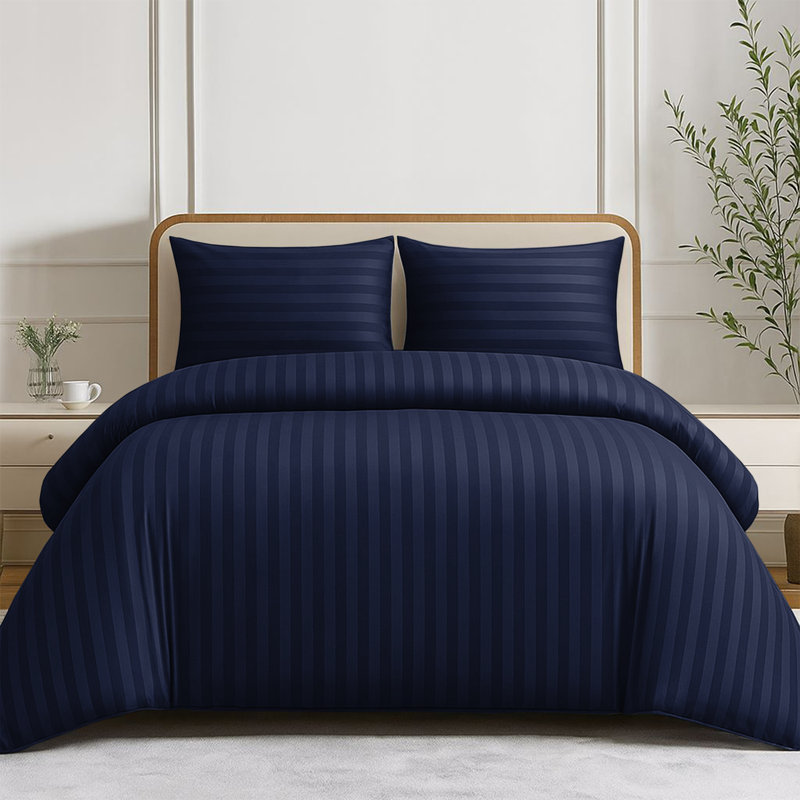 Striped 4-Piece Microfiber Bedding Set, Duvet Cover, Fitted Sheet & Pillowcases , Double Duvet Cover + 3 Additional Pieces