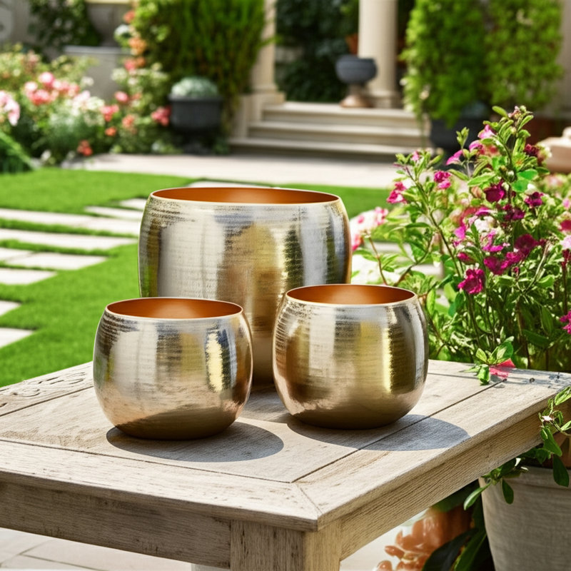 Modern Decorative Metal Planters With Contemporary Style For Garden Or Indoor Display, Versatile And Durable Accent Design Set Of 3