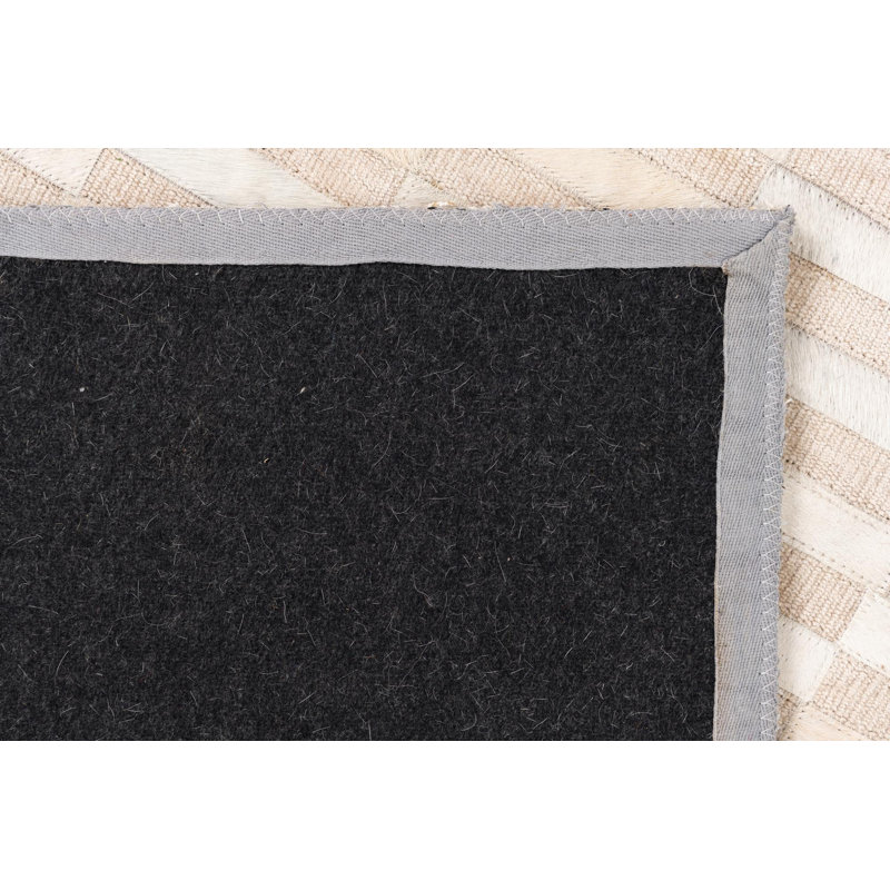 Tapis beige Orlowski