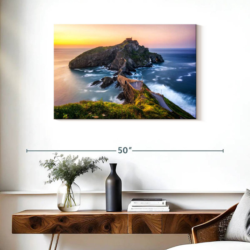 Gillard San Juan De Gaztelugatxe Cliff, H 24 po x l 36 po