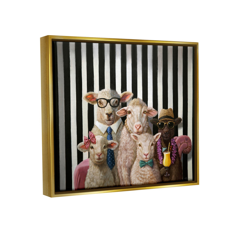 «Traditional Sheep Family Portrait» par Lucia Heffernan - Impression sur toile, H 17 po x l 21 po x P 1,7 po