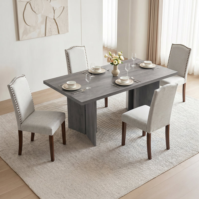 Table de salle à manger rectangulaire en bois Amiin 70 po avec 4 chaises Parsons rembourrées Criselle à dossier solide, Grey