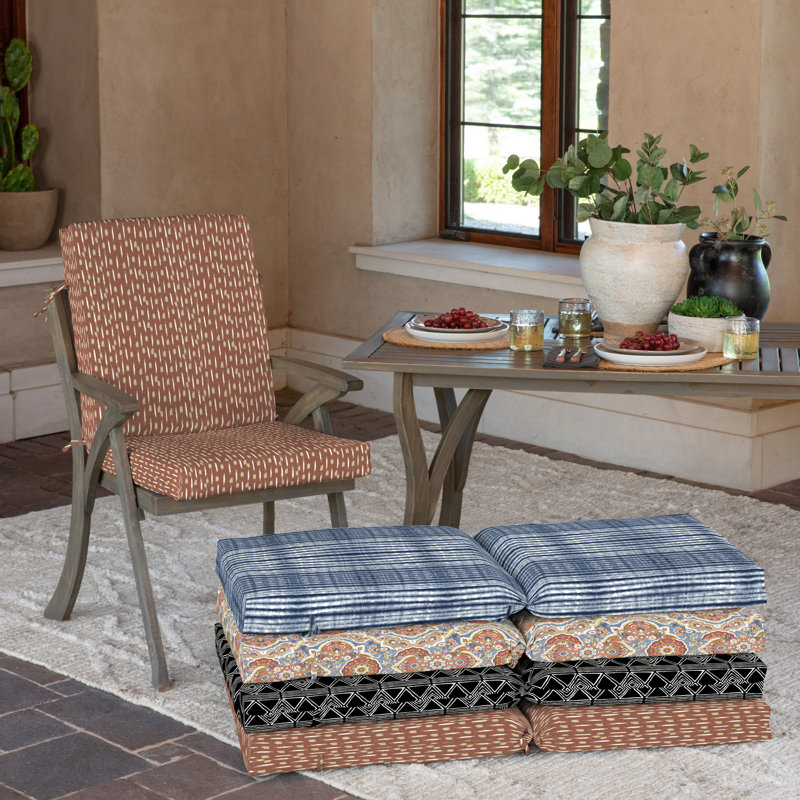ARDEN Outdoor Lounge Chair 3.5" Cushion, 3.5" H x 20" W x 20" D, Red
