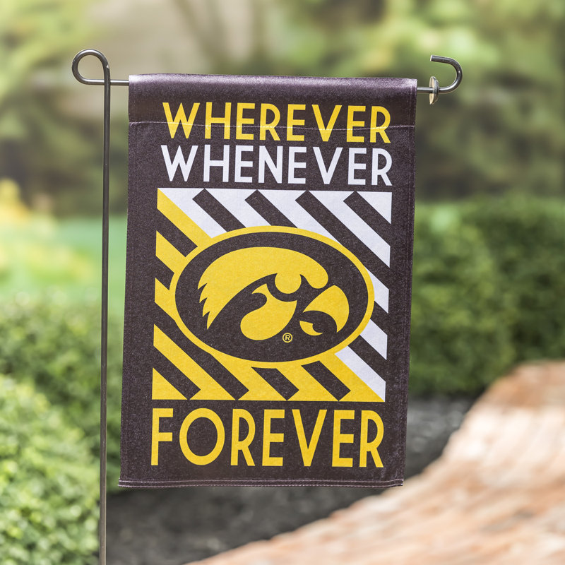Drapeau de jardin en polyester 18 x 12,5 po University of Iowa