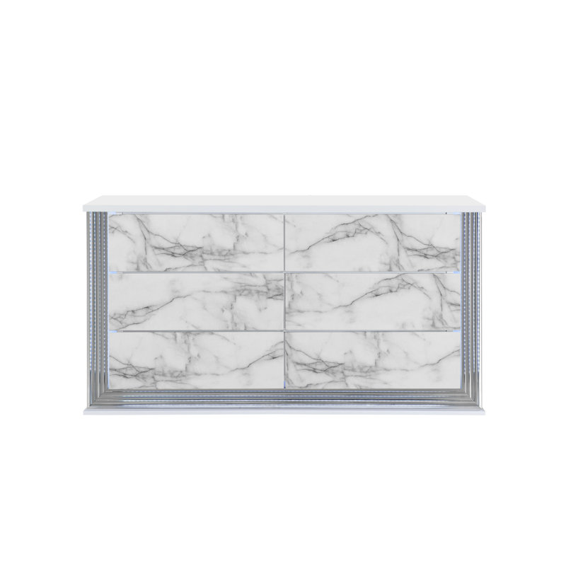 ROBINET EN MARBRE BLANC AVEC DEL