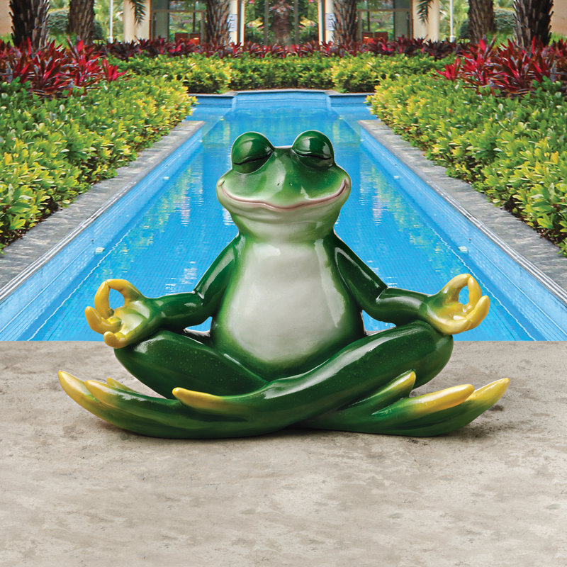 Statue de grenouille zen yoga qui prends la pose