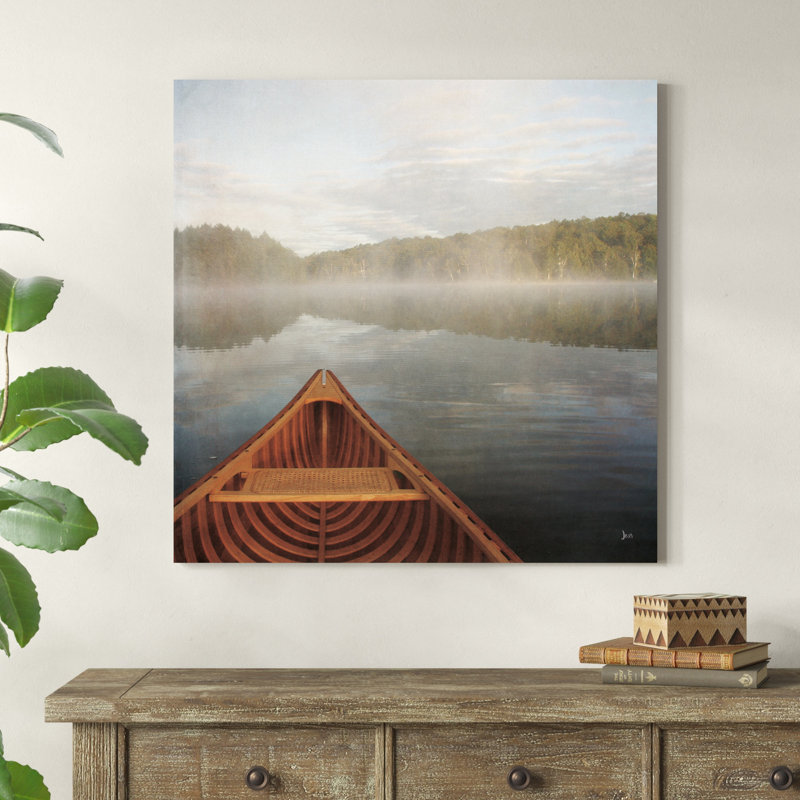 Calm Waters Canoe I, H 36 po x l 36 po, Argent argent, Impression encadrée avec passe-partout