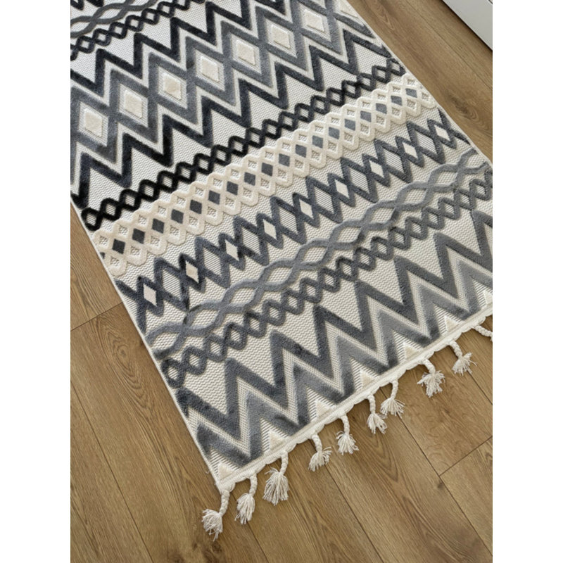 Kaitelynn Washable Geometric Indoor / Outdoor Rug, Runner 4' x 16'5"