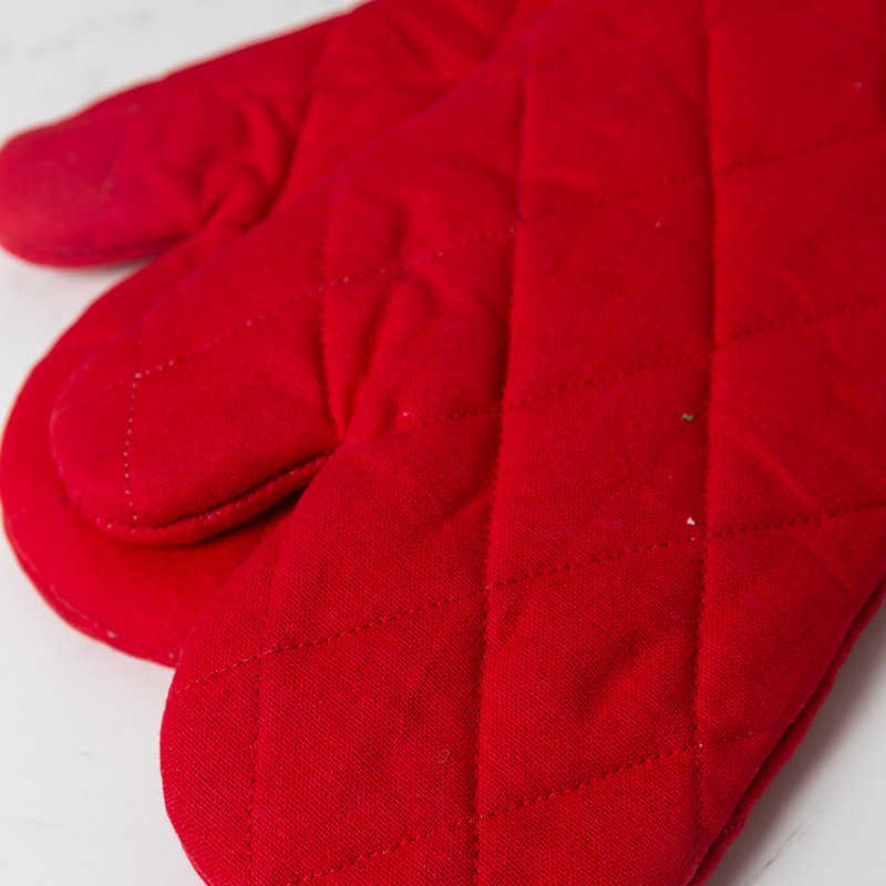 Red Quilted Cotton Oven Mitt Set, 12-inch Length