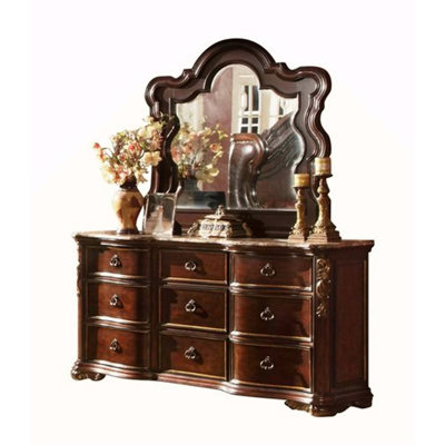 Commode de style traditionnel en bois de noyer foncé