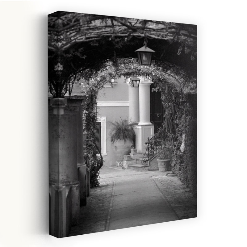 Lanternes suspendues dans un jardin Capri Naples, Campanie, Italie, Architecture abstraite, Art naturel, H 36 po x l 24 po