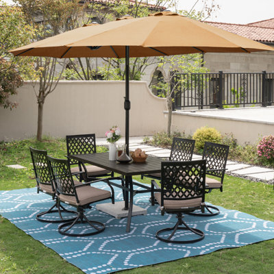 Ensemble repas d'extérieur de 8,6 chaises de patio pivotantes en métal avec coussins et 1 grande table rectangulaire en métal avec trou de parapluie de 2,25 po et 1 parasol beige pour jardin, noir