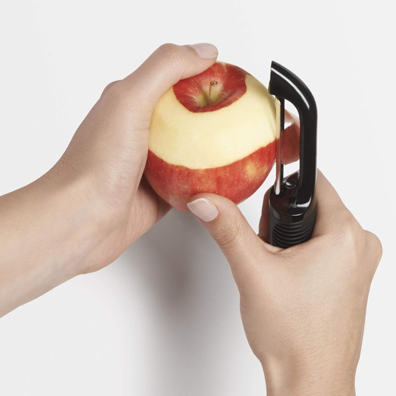 Oxo Good Grips Swivel Vegetable Peeler