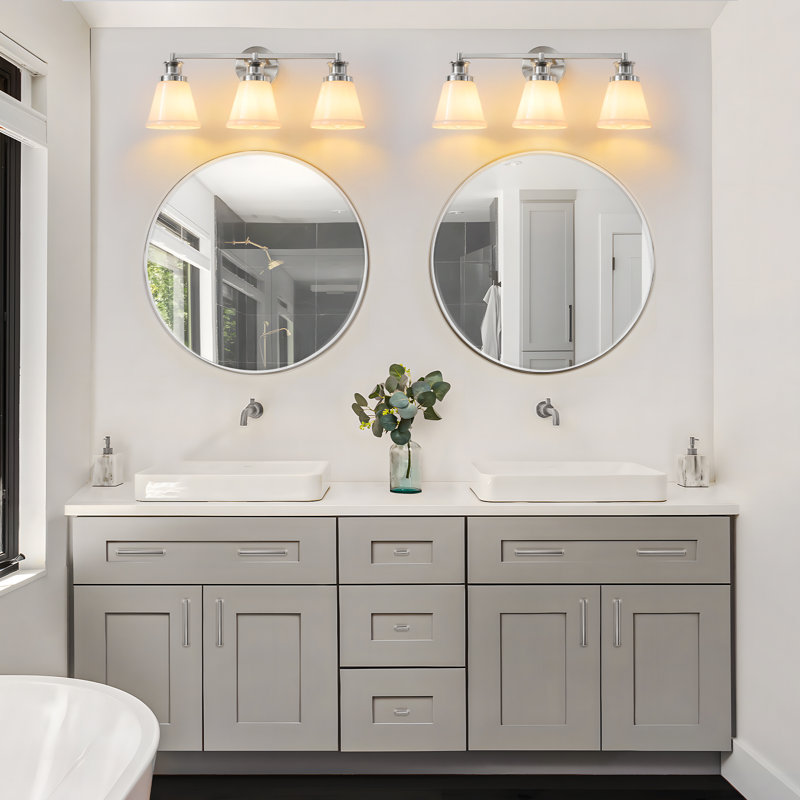 Éclairage pour meuble-lavabo à 3 lumières à intensité variable avec abat-jour en verre Keever, Nickel brossé