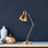 Lampe de table industrielle Adesha, corps en cuivre, 6,3 x 10,6 x 21,7 pouces | Douille E14, 40 W maximum, IP20 | Capuchon et plaque de base en métal durable, diamètre de 10,6 pouces | Éclairage élégant pour la décoration de la maison et du bureau