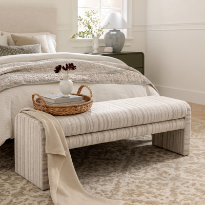 Banc de repose-pieds long rayé avec cadre enveloppant et tissu texturé Loxley