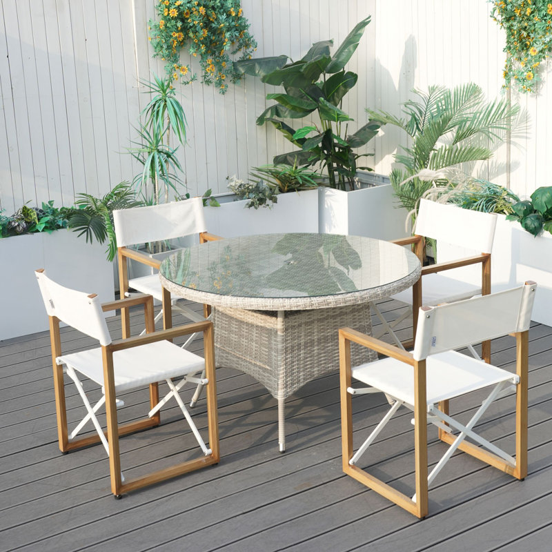 Ensemble repas extérieur pour 4 personnes