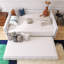 Lit de jour rembourré avec couchette en bois et taille XL-132489405