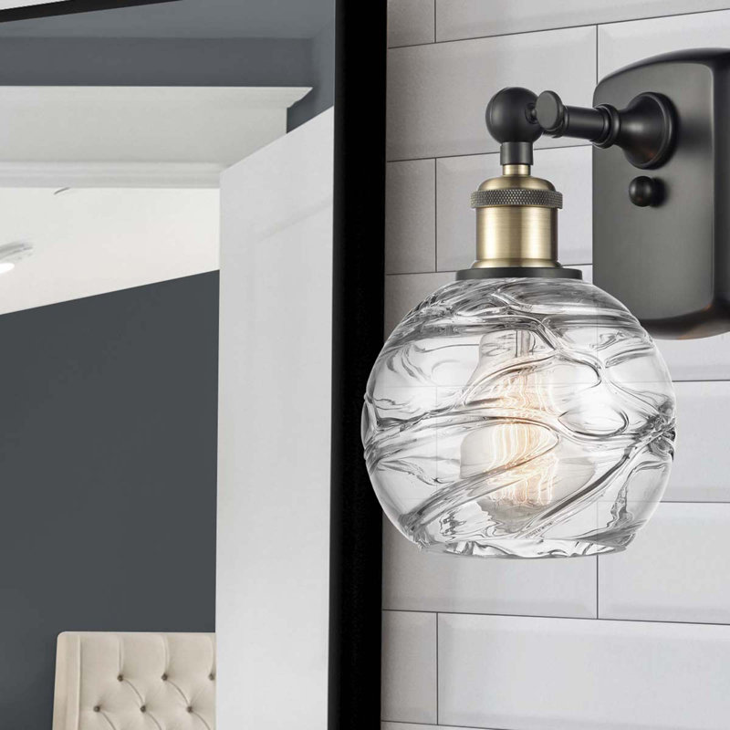 Amira Armed Sconce, 6 Watt Vinage LED Bulb, Black Antique Brass