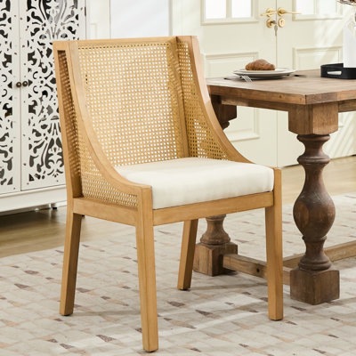 Chaise de salle à manger rembourrée en lin beige avec structure en bois d'hévéa massif et design décoratif français rustique américain