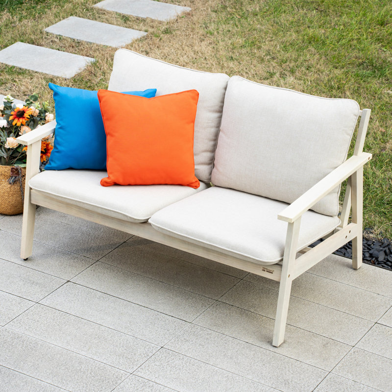 Tarria 136cm Wide Loveseat