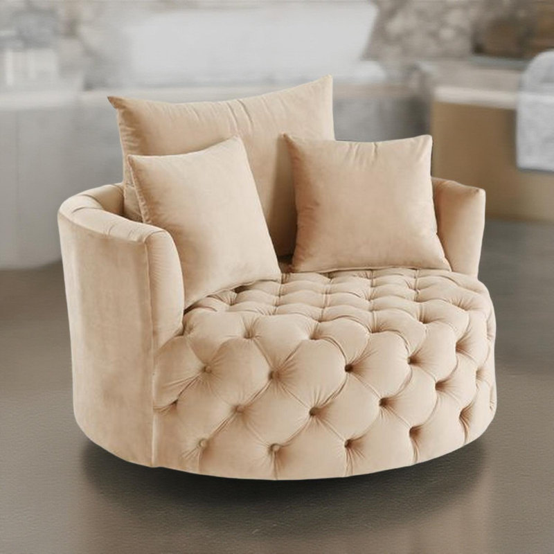 Chaise d'appoint pivotante avec design courbé et capitonnage à boutons, Velours beige