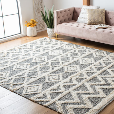 Davila Hand Woven Wool Southwestern Rug