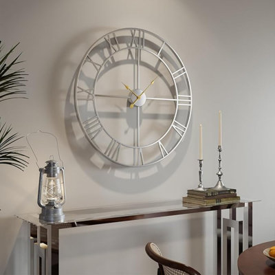Grande horloge murale pour le décor du salon, grande horloge murale décorative en métal argenté de 30 pouces pour manteau de cuisine, horloges murales rondes à chiffres romains en métal à piles pour la chambre à coucher, le bureau