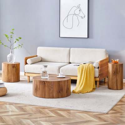 Ensemble de tables basses modernes et minimalistes de trois tables basses en MDF à motif de marbre. La table cylindrique avec son motif peut être facilement intégrée dans une variété de styles d'intérieur.