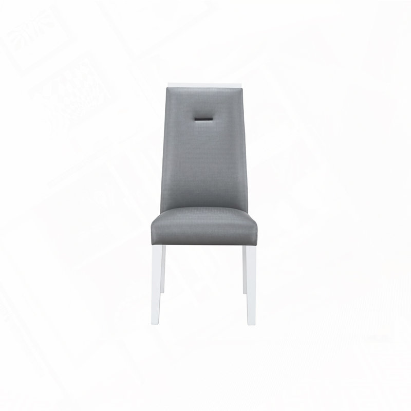 Chaise rembourrée avec pieds en métal