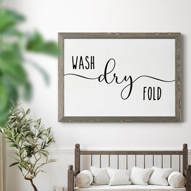 «Wash Dry Fold», art textuel sur toile, H 31 po x l 44 po x P 0,75 po, Gris
