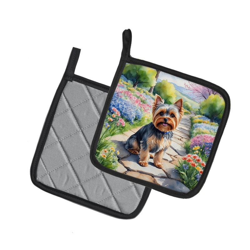Caroline's Treasures Floral Polyester Potholder Set