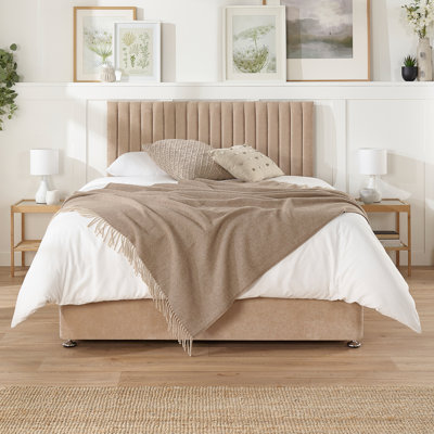 Mykenzie Bed