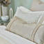 Evelina Bedset-249546380