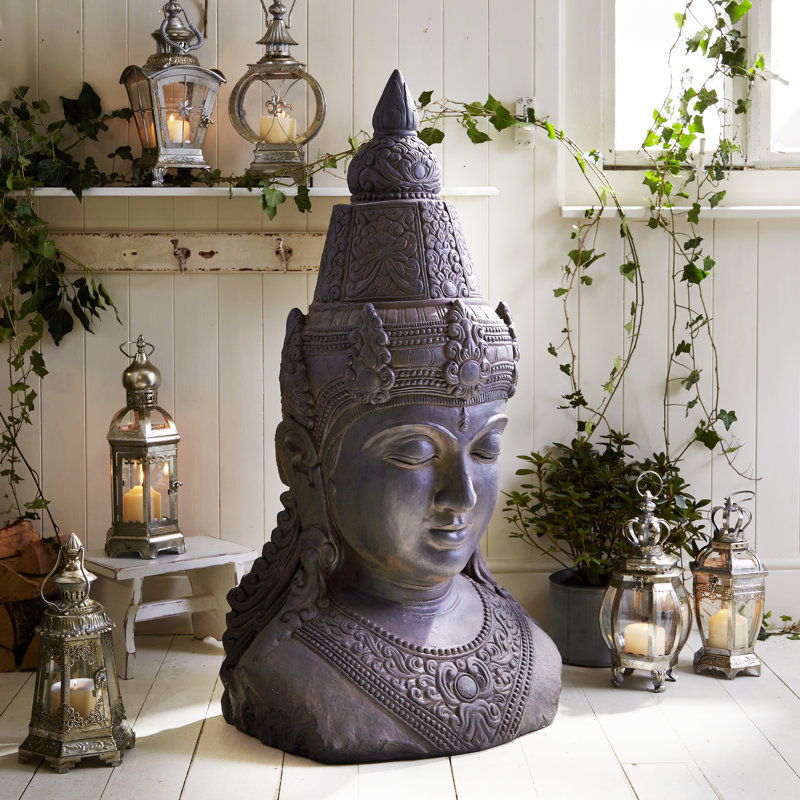 Bassetti Plastic Garden Statue