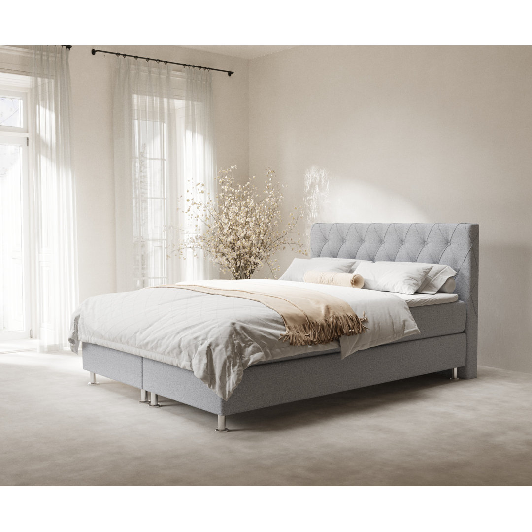 Echtes Boxspringbett Quamaine mit Zwei Matratzen und Topper