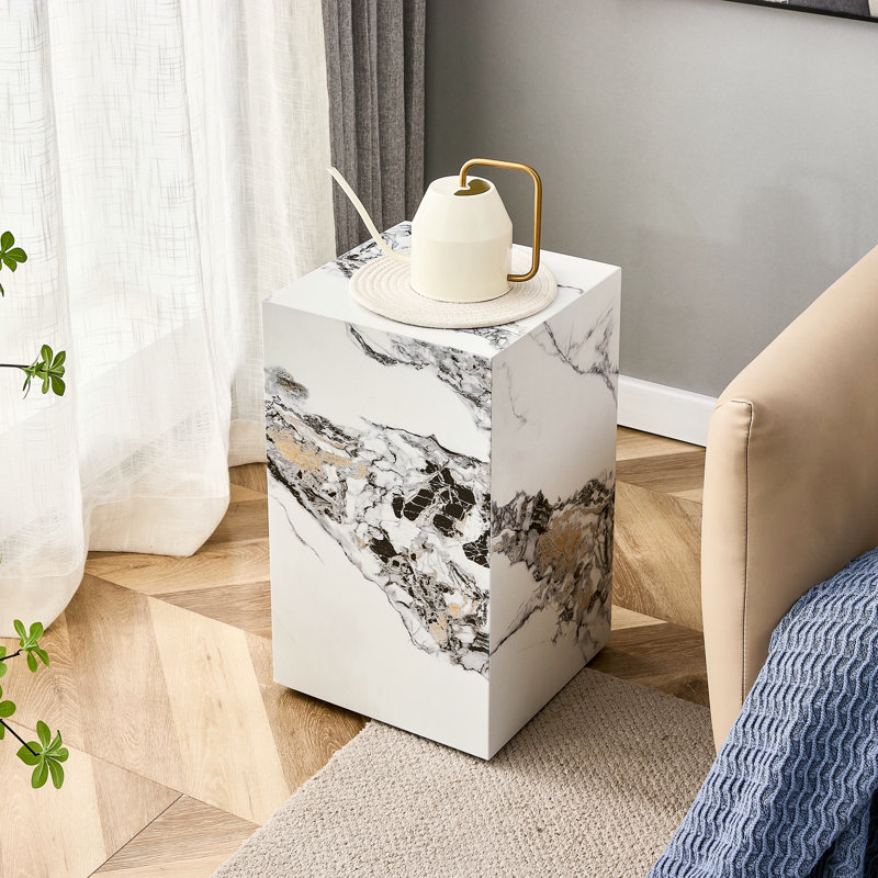 Rehaussez votre espace de vie avec cette table basse moderne en panneau de fibres à densité moyenne