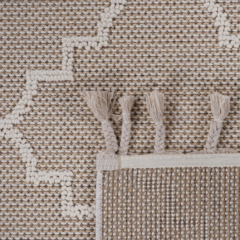 Trellis Indoor/Outdoor Area Rug, Stain-Resistant And Non-Shedding For Modern Spaces, Rectangle 6'7" x 7'9"