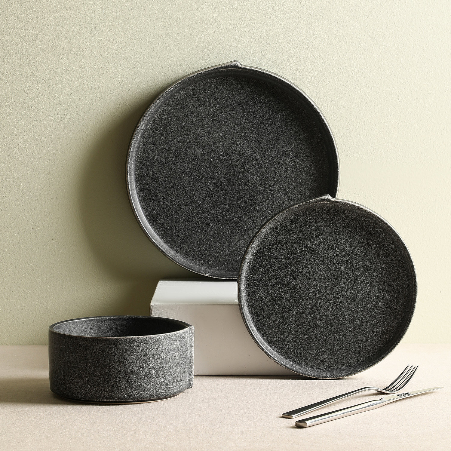 Stone Lain Bao 24-Piece Dinnerware Set Stoneware, Charcoal