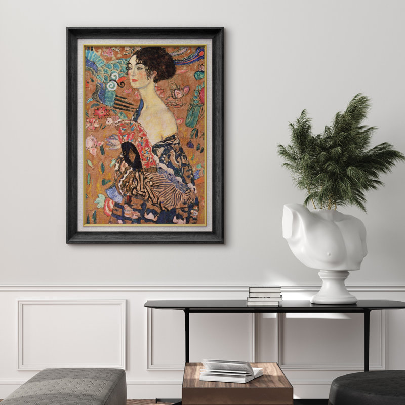 «Woman with Fan Art», reproduction d'art sur papier encadrée, H 36 po x l 26 po x P 1,5 po, Cadre noir de qualité supérieure