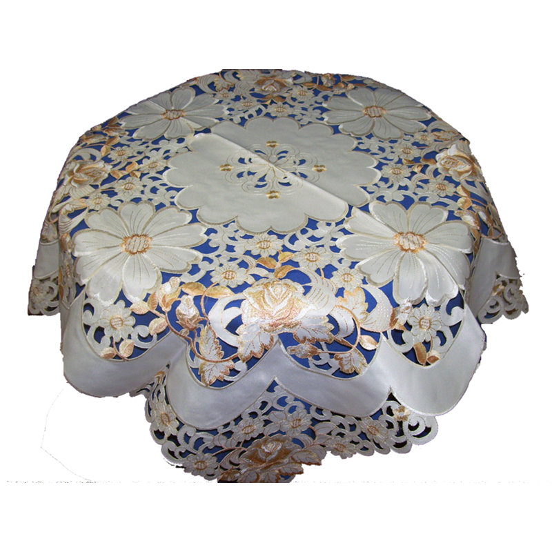 Nappe brodée Cremont
