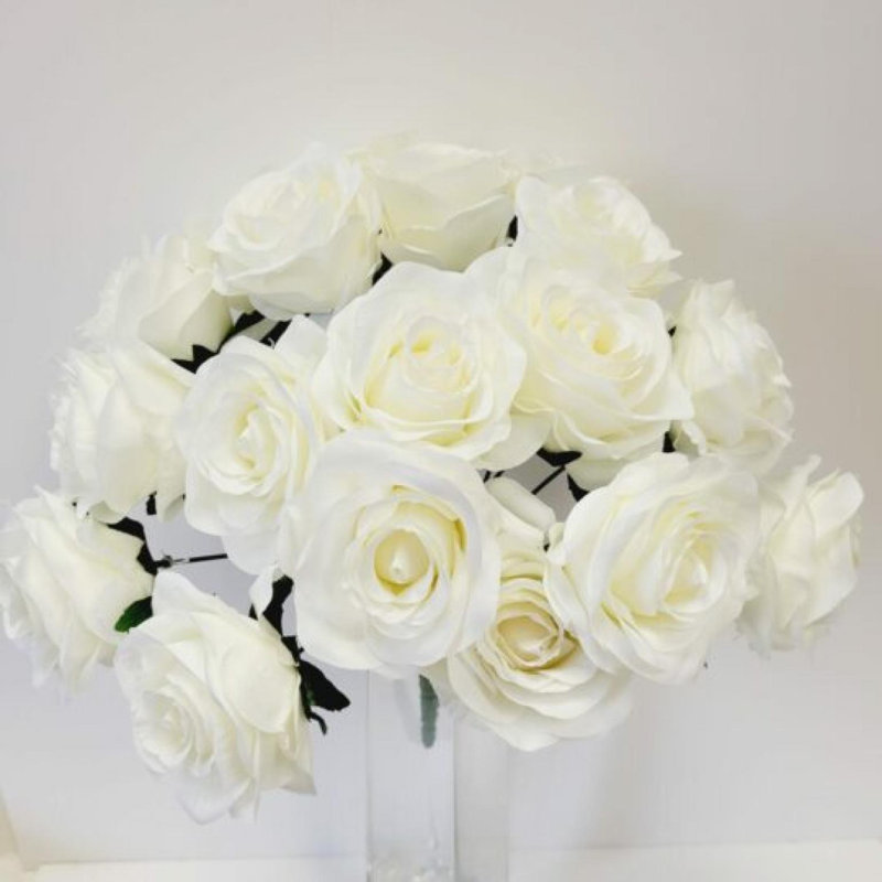 Fleur artificielle rose, Ivoire