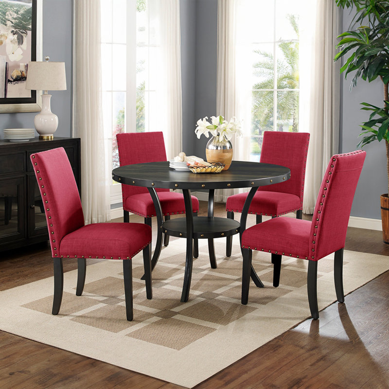 Ensemble de salle à manger en bois espresso avec chaises cloutées en tissu rouge