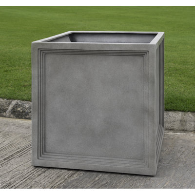 Sandhurst Handmade Planter