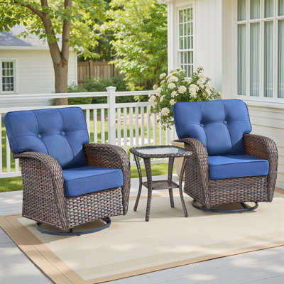Chaise à bascule pivotante d'extérieur 3 pièces Chaise de patio pivotante en osier avec table d'appoint en rotin, coussins très épais de 5 po et dossier à soutien complet de 22 po, ensemble de meubles de patio pour terrasse extérieure