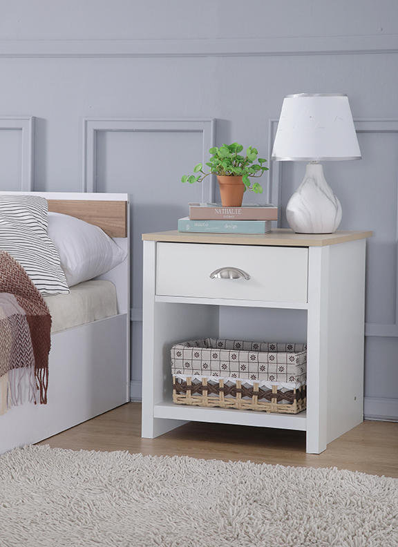 Aalieyah End Table, Grey