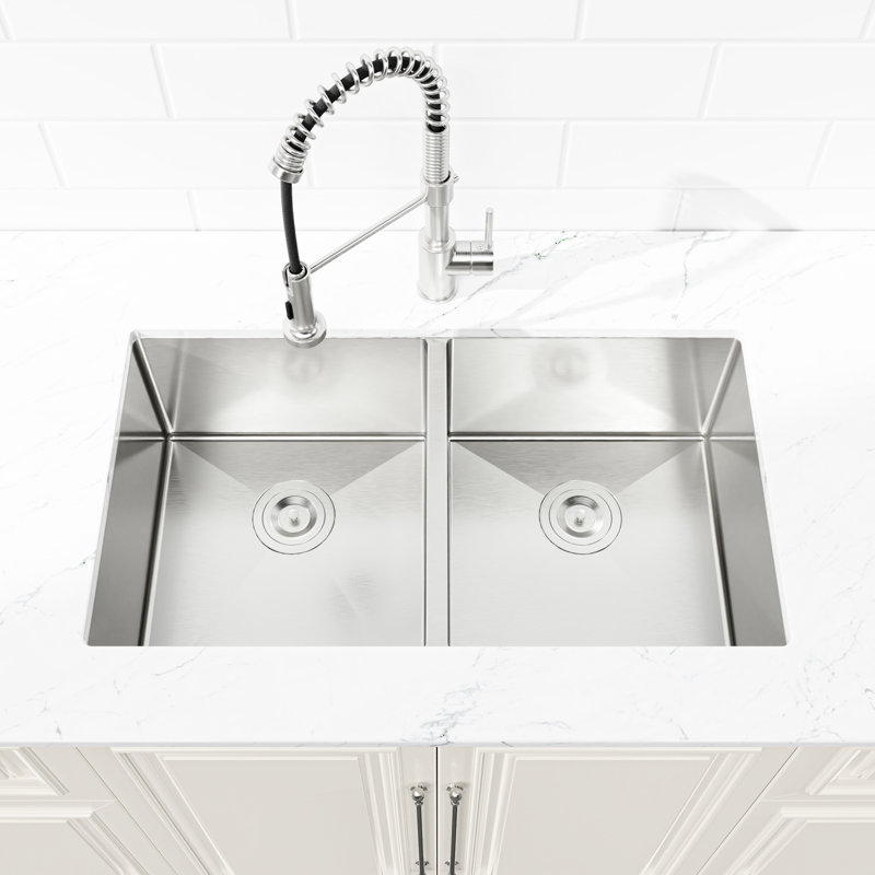 Évier de cuisine encastrable 33 po x 19 po en acier inoxydable brossé avec revêtement pour lavabo longue durée 33 po x 19 po pour garder les armoires impeccables et les armoires