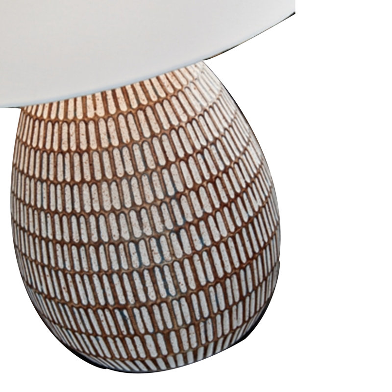 Lampe de table Gyen de 29 po, base de pot à motif blanc antique, abat-jour empire beige