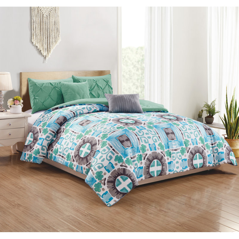 Brassfield Polyester Geometric Shapes Comforter, King Comforter + 5 Additional Pieces