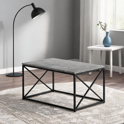 Table basse en bois manufacturé de couleur grise pour les rassemblements de salon avec base en X contemporaine en métal noir